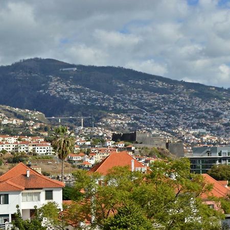 Apartment In The City Of Funchal Up 2 At 6 Pers São Pedro 외부 사진