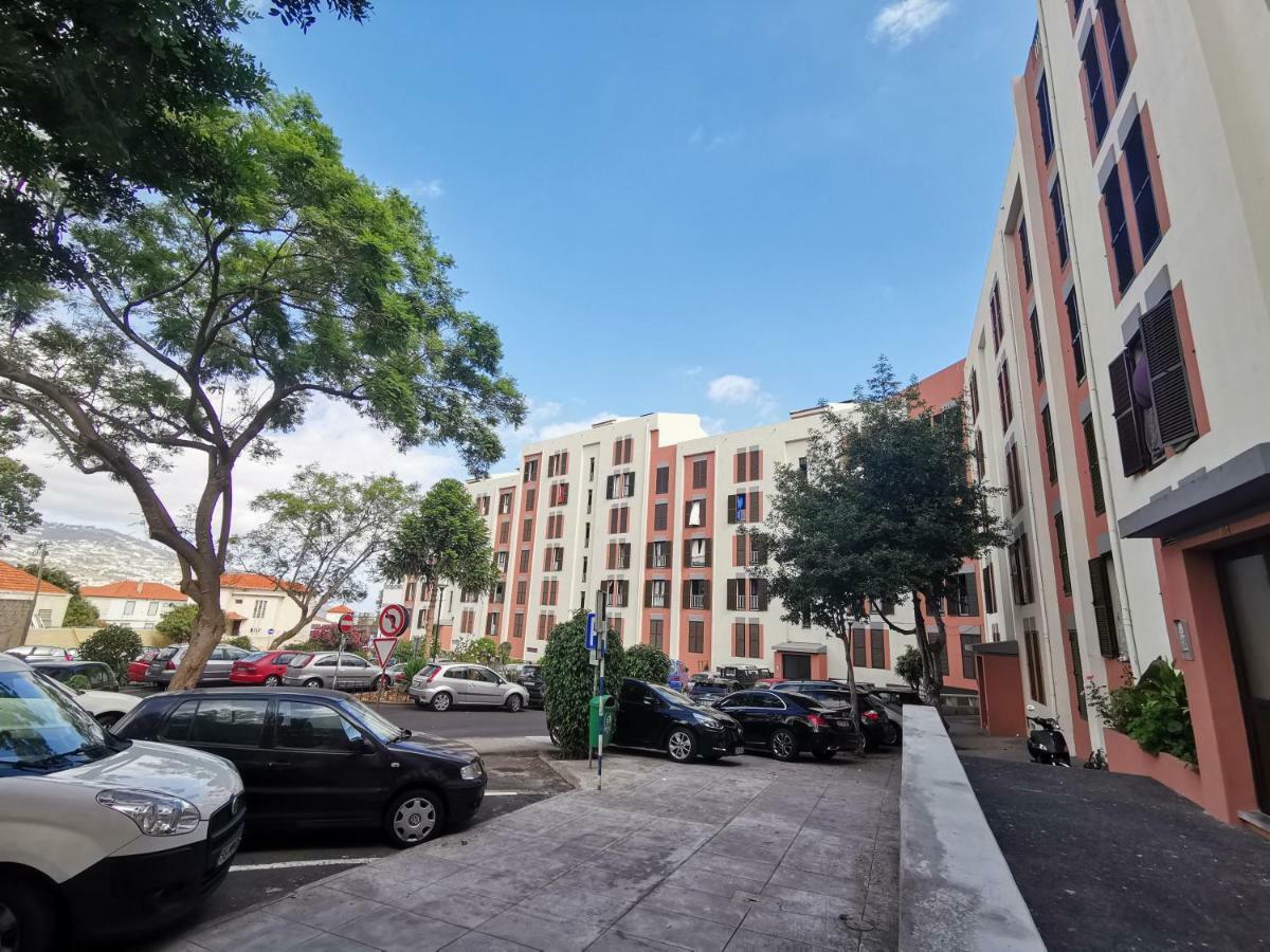 Apartment In The City Of Funchal Up 2 At 6 Pers São Pedro 외부 사진